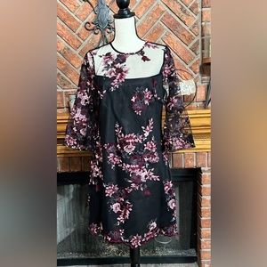 White House Black Market Embroidered
Knee-Length Dress